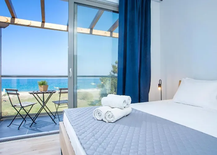 Rhodes Sea No 2 فيلة *