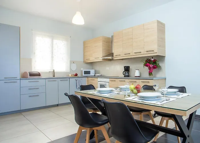 Villa Rhodes Sea No 2 *